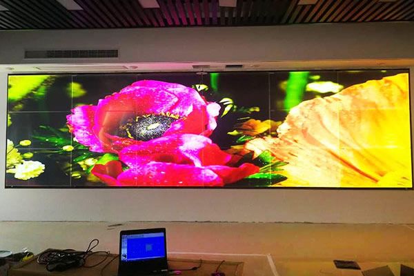 電子無縫拼接屏的工作原理與應用