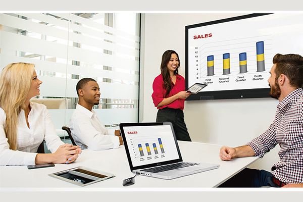 公司開(kāi)視頻會(huì)議一般選擇什么顯示屏？