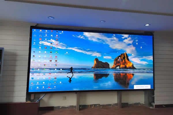 學校大廳用什么大屏好，要怎么選擇？