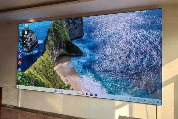 商場(chǎng)大屏那種好？LED顯示屏在商場(chǎng)的作用