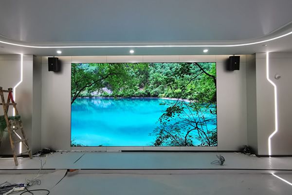 100平方的會(huì)議屏幕尺寸多少合適？